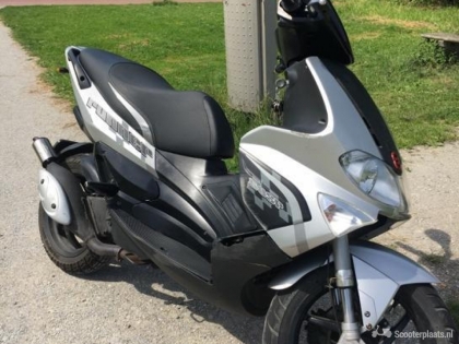 Gilera Runner SP zilver